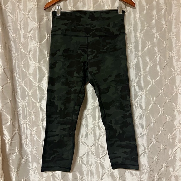 Lululemon Align Crop Leggings
Incognito Camo Print Multi Gator Green - Picture 3 of 12